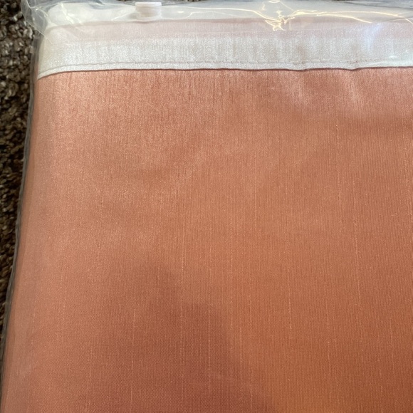 Madison Park Shower Curtain 72”x72” polyester Orange/coral, white, beige NEW - Picture 5 of 5